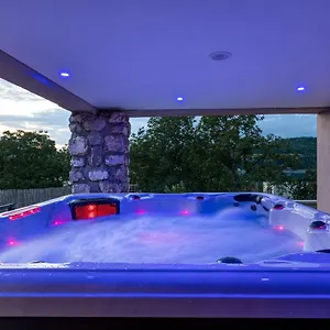 Maison Avec Vue Sur Le De Paladru, 200m. Hébergement de vacances